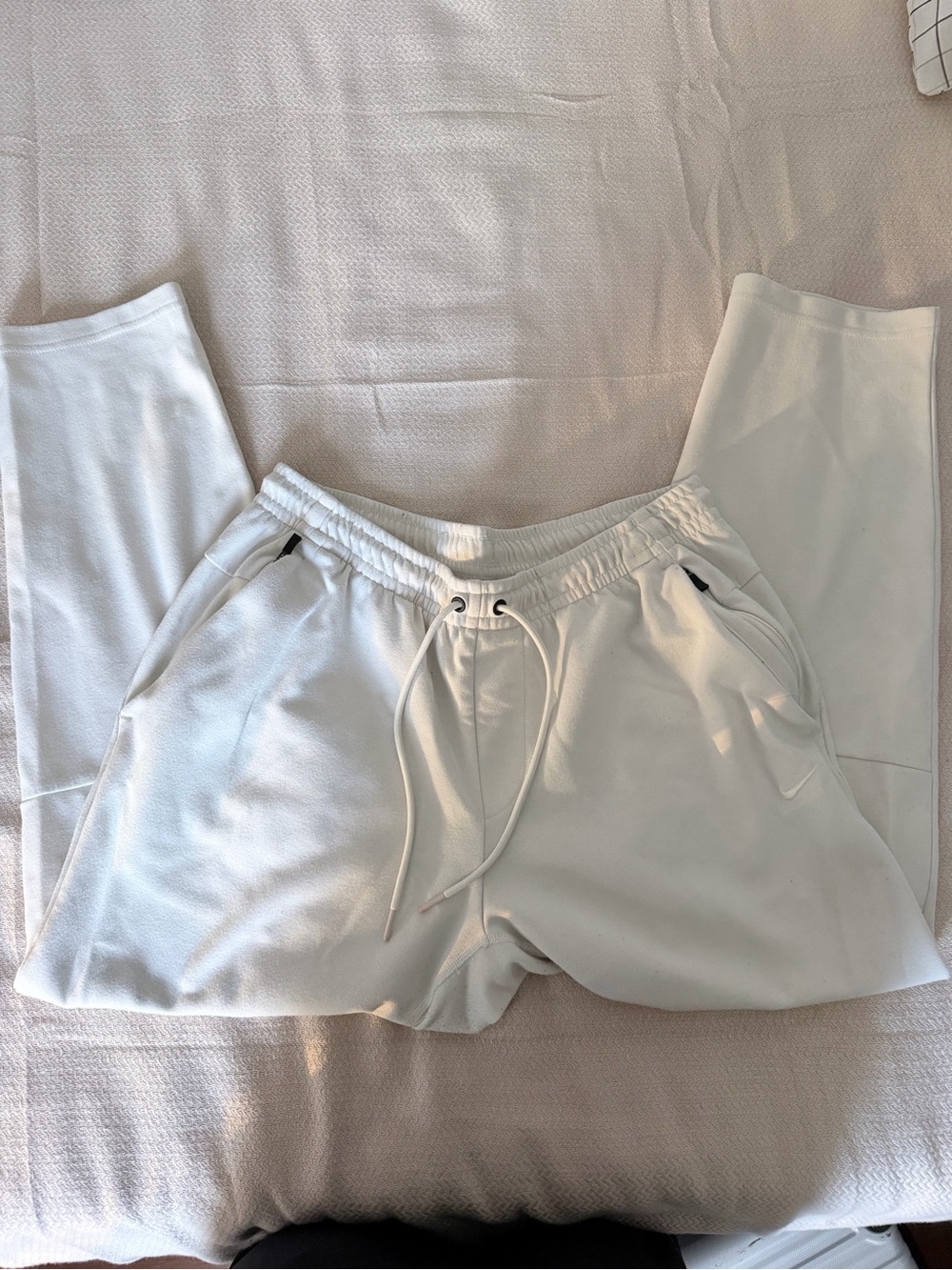 Nike White Women's Fleece Drawstring Joggers